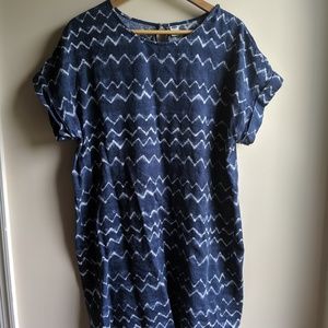 Old Navy blue and white linen rayon blend dress